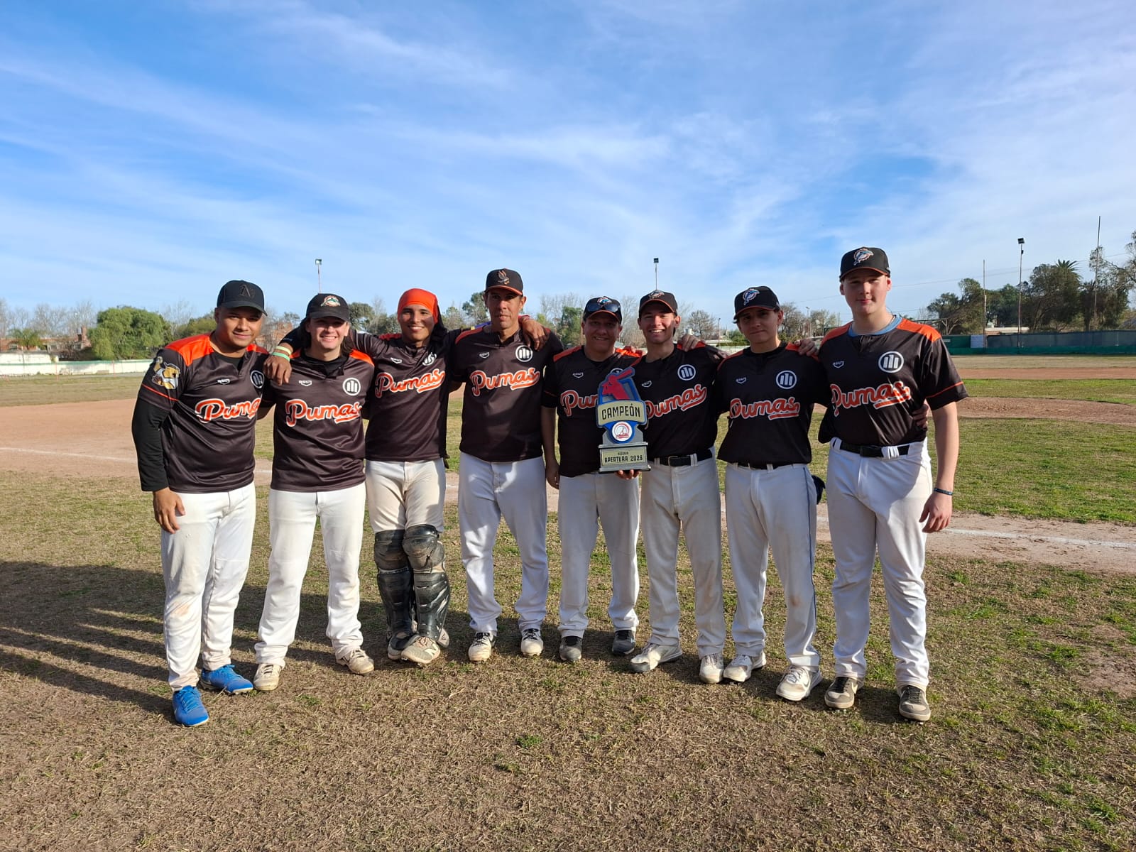 🏆 Dolphins cerró un semestre perfecto y se consagró campeón en Primera y Reserva