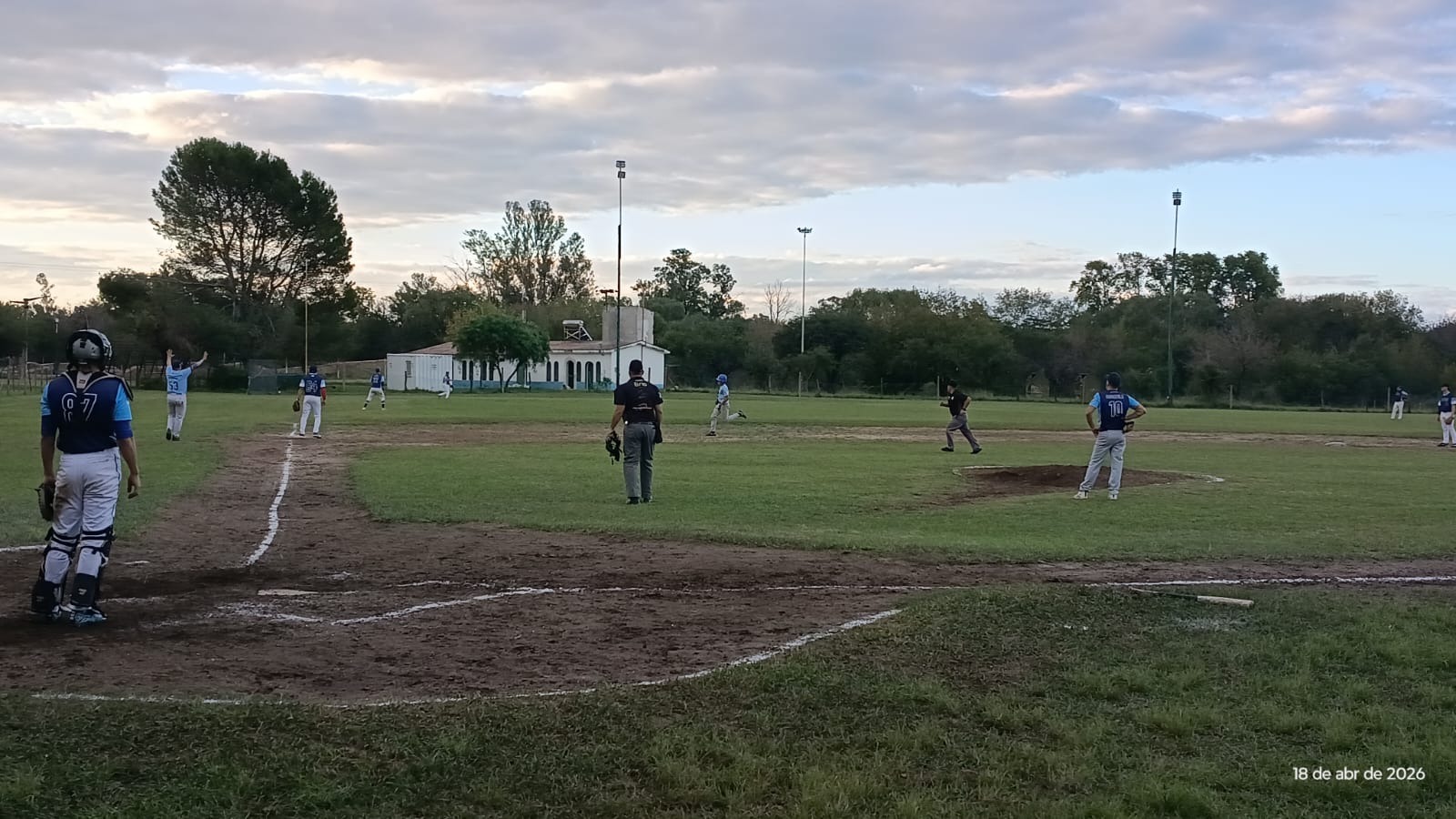 ❄️ Frío intenso y béisbol caliente en el arranque de las fases decisivas